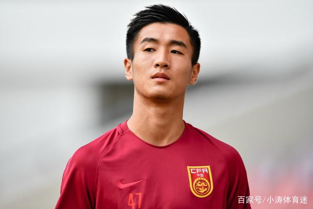 林书豪在社交媒体分享生活点滴：父亲质疑他做34个俯卧撑的能力